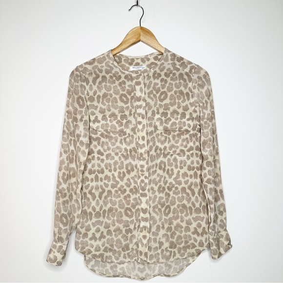 Equipment Femme 100% Silk Animal Print Blouse Size XS - Picture 1 of 10